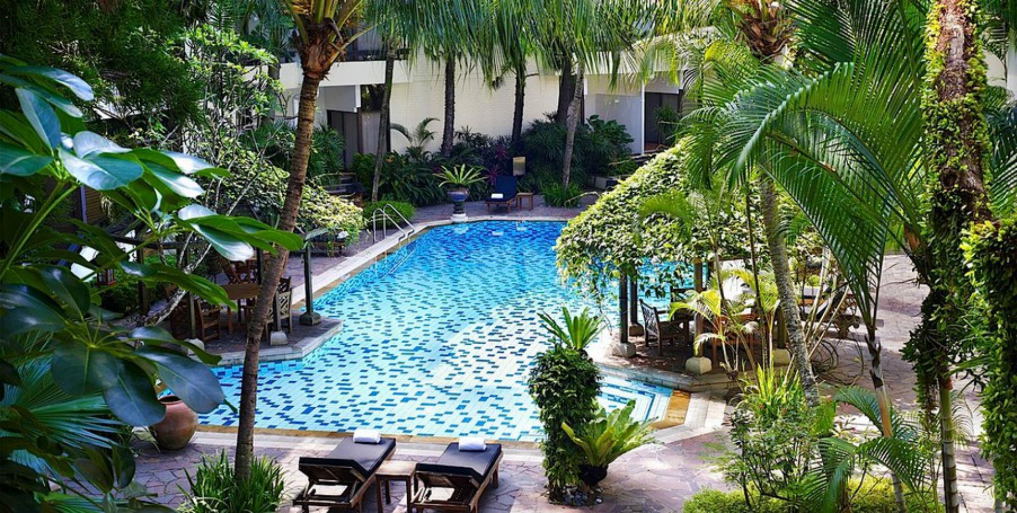 Goodwood Park Hotel Σιγκαπούρη Εξωτερικό φωτογραφία The swimming pool at the hotel
